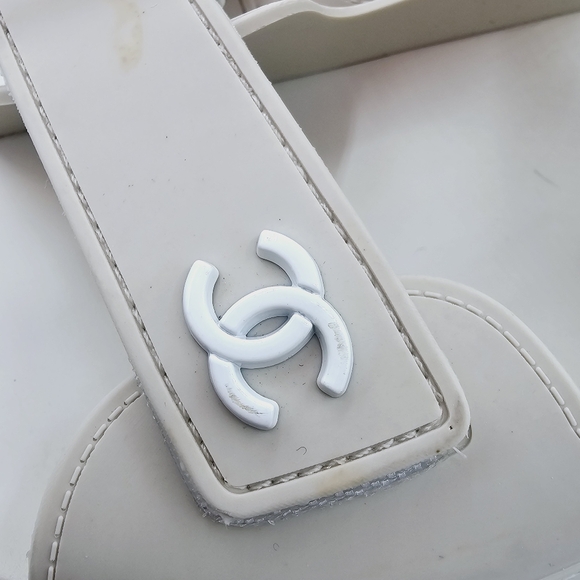 Chanel Cream Ivory Sandals size 38 - Picture 11 of 15